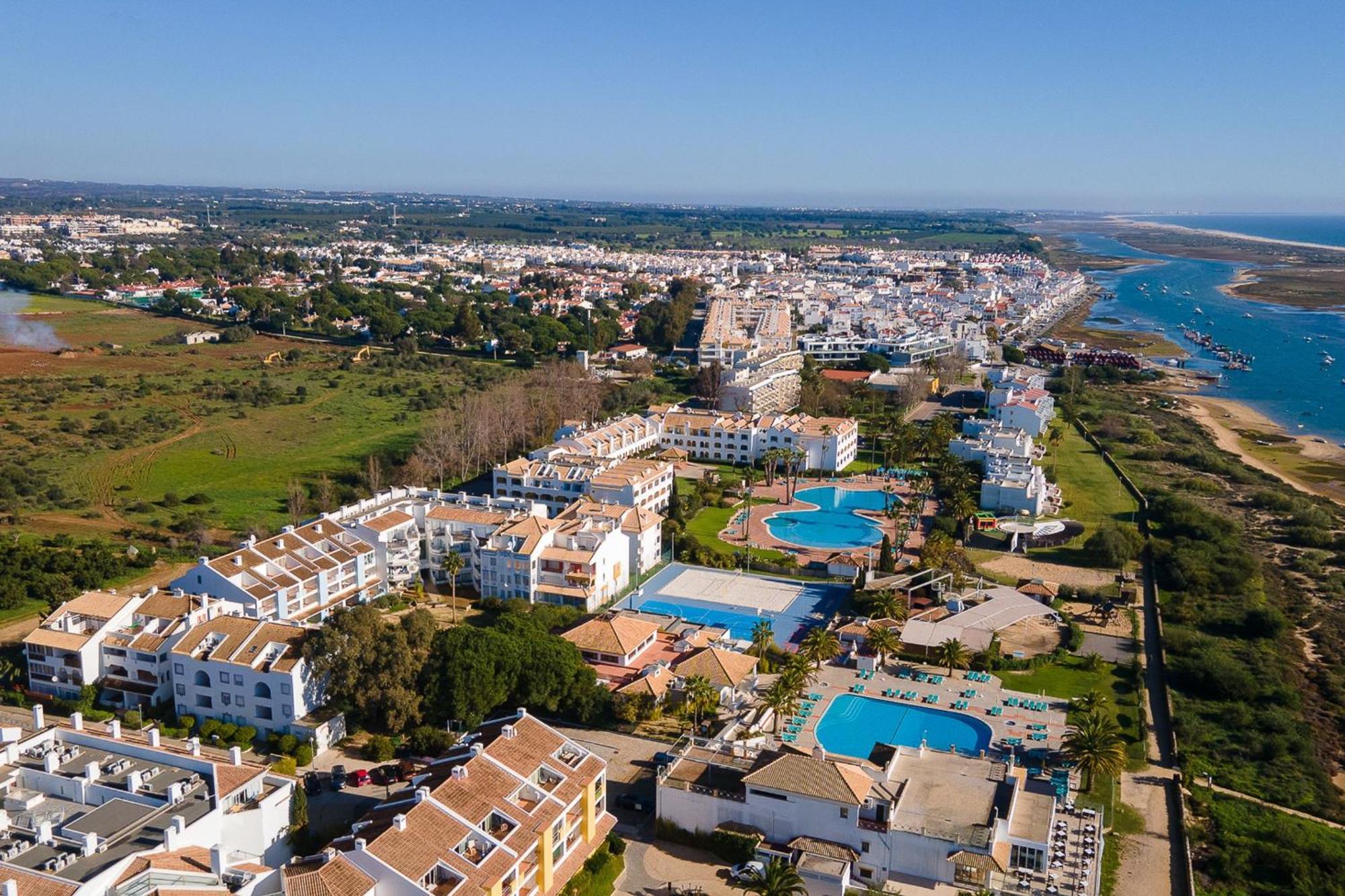 Golden 1 Bdr Flat W/ Balcony & Pool By Lovelystay Apartment *